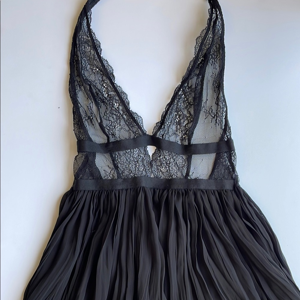 Victoria’s Secret Black Lace Pleated Babydoll Slip
